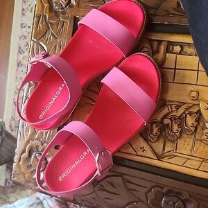 Cole Haan 8.5 pink and red sandals